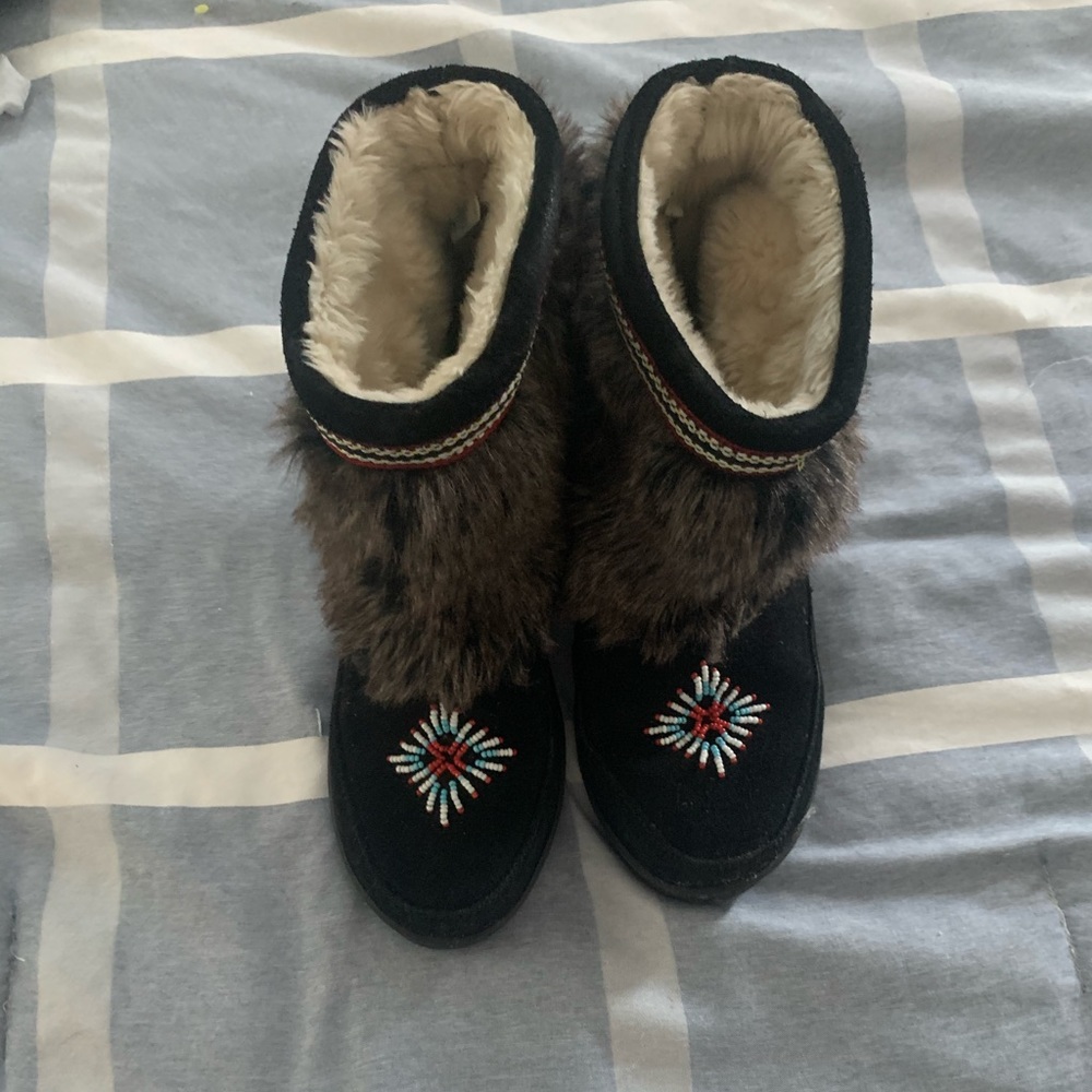 Fur winter boots
